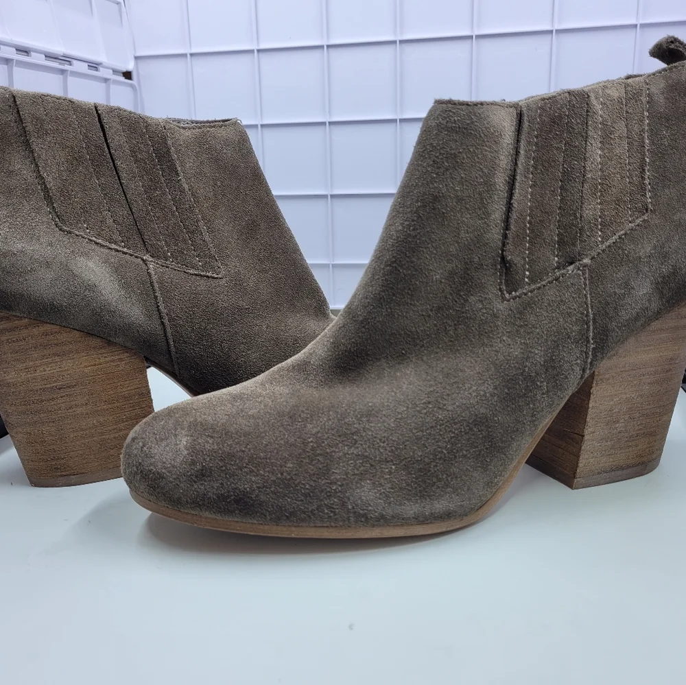 Crown Vintage new never